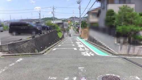 東側道路